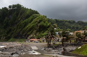 Entre mer et forêt, il reste juste un peu de place Entre mer et forêt, il reste juste un peu de place