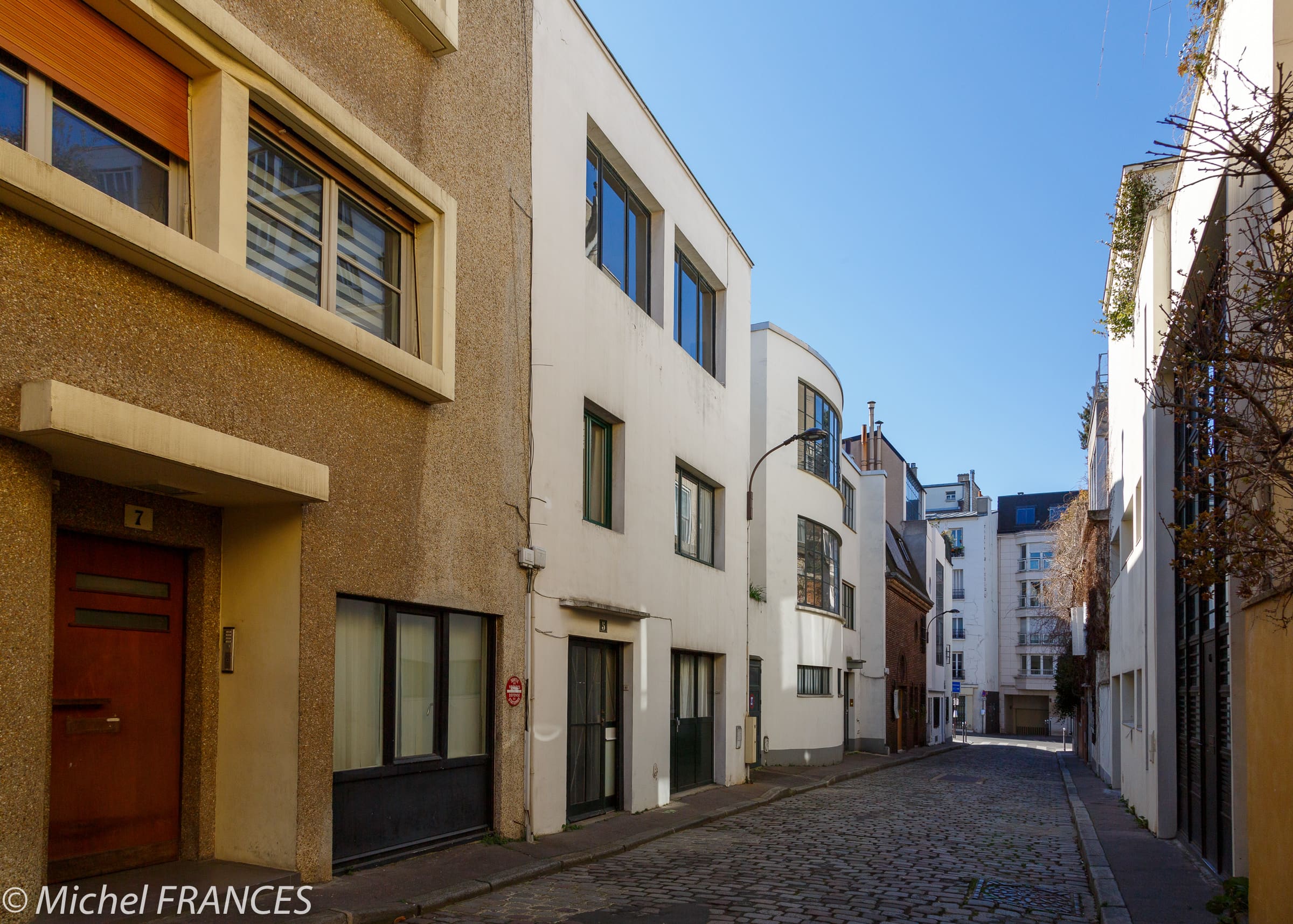 Sur les pas du Père Corentin Kermorvan.fr